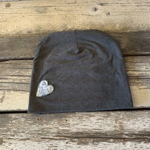 10/$20 Grey Beanie/Toque, NWOT, with Lace Heart appliqué
